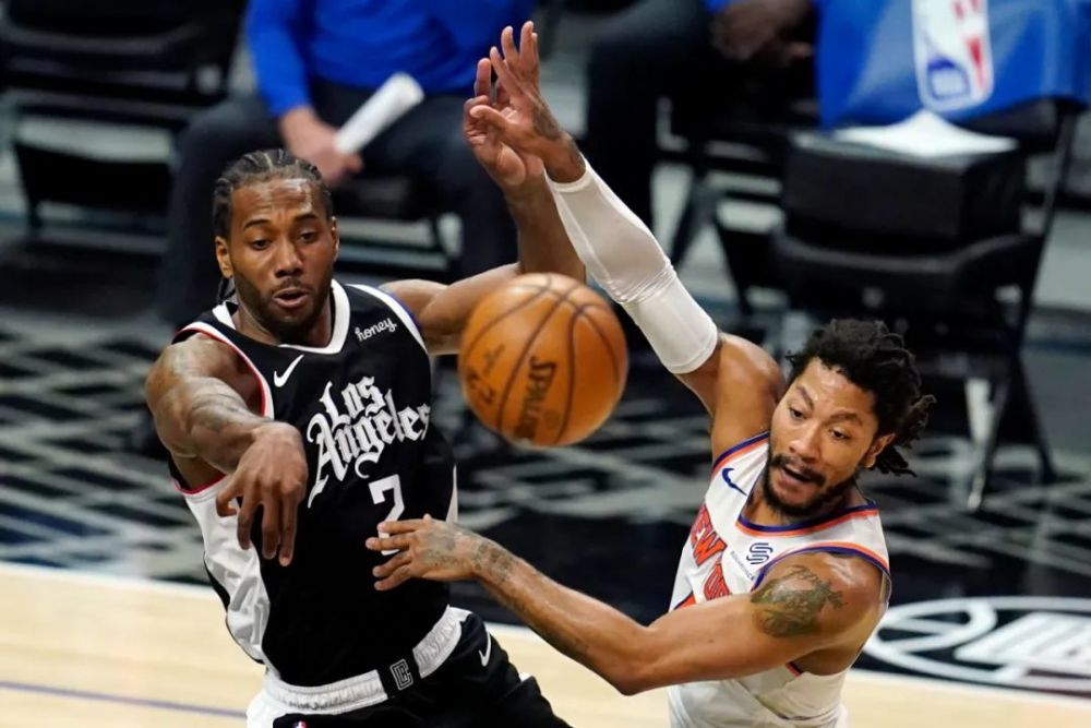  尼克斯核心兰德尔赛季报销，季后赛悬了  