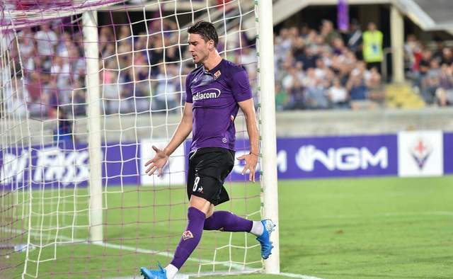  甘冈主帅运筹帷幄变阵激活球队攻击力